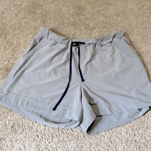 Women’s Athleta Pinstripe Blue & White Shorts, M